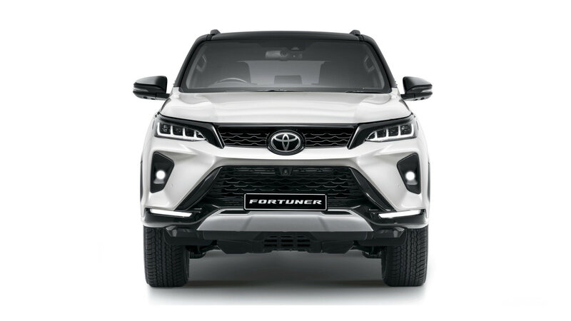 cldd4ej9e01hc0psx85yuemv2-fortuner-exterior-front-1920x1080.desktop