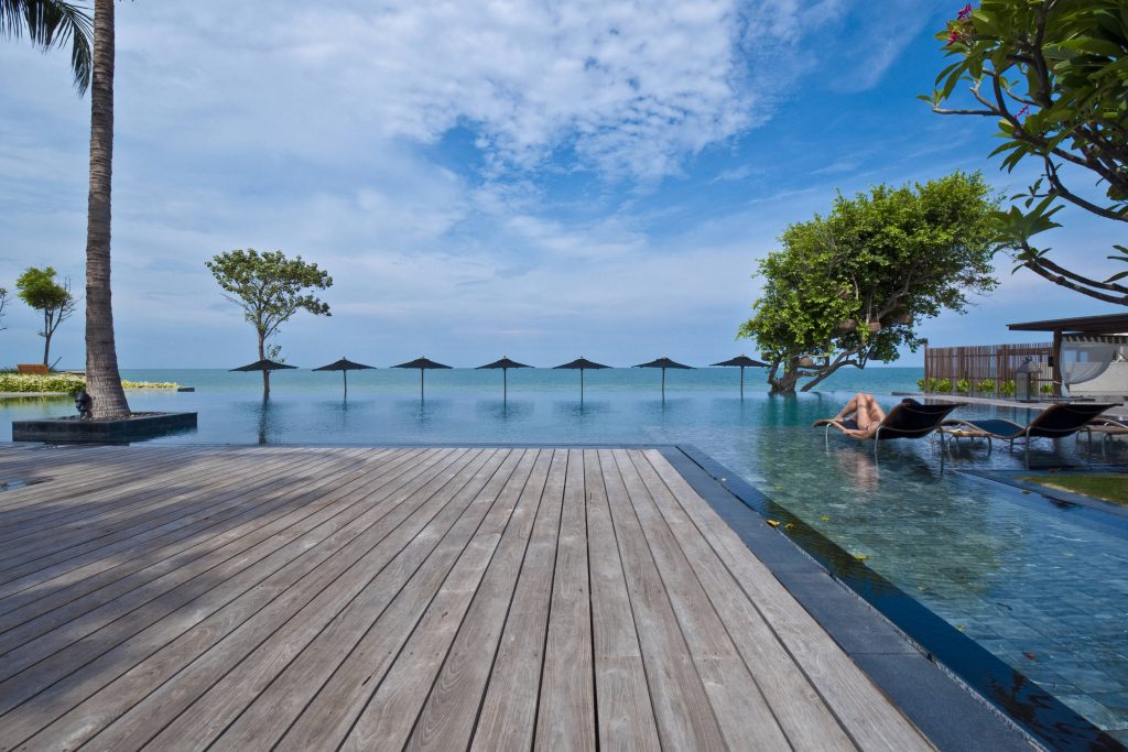 How to Get to Hua Hin from Bangkok and Bangkok Airports