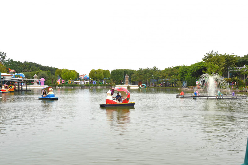 Riders. Vikings, Raptor, Sky coaster, Hurricane and other riders 2